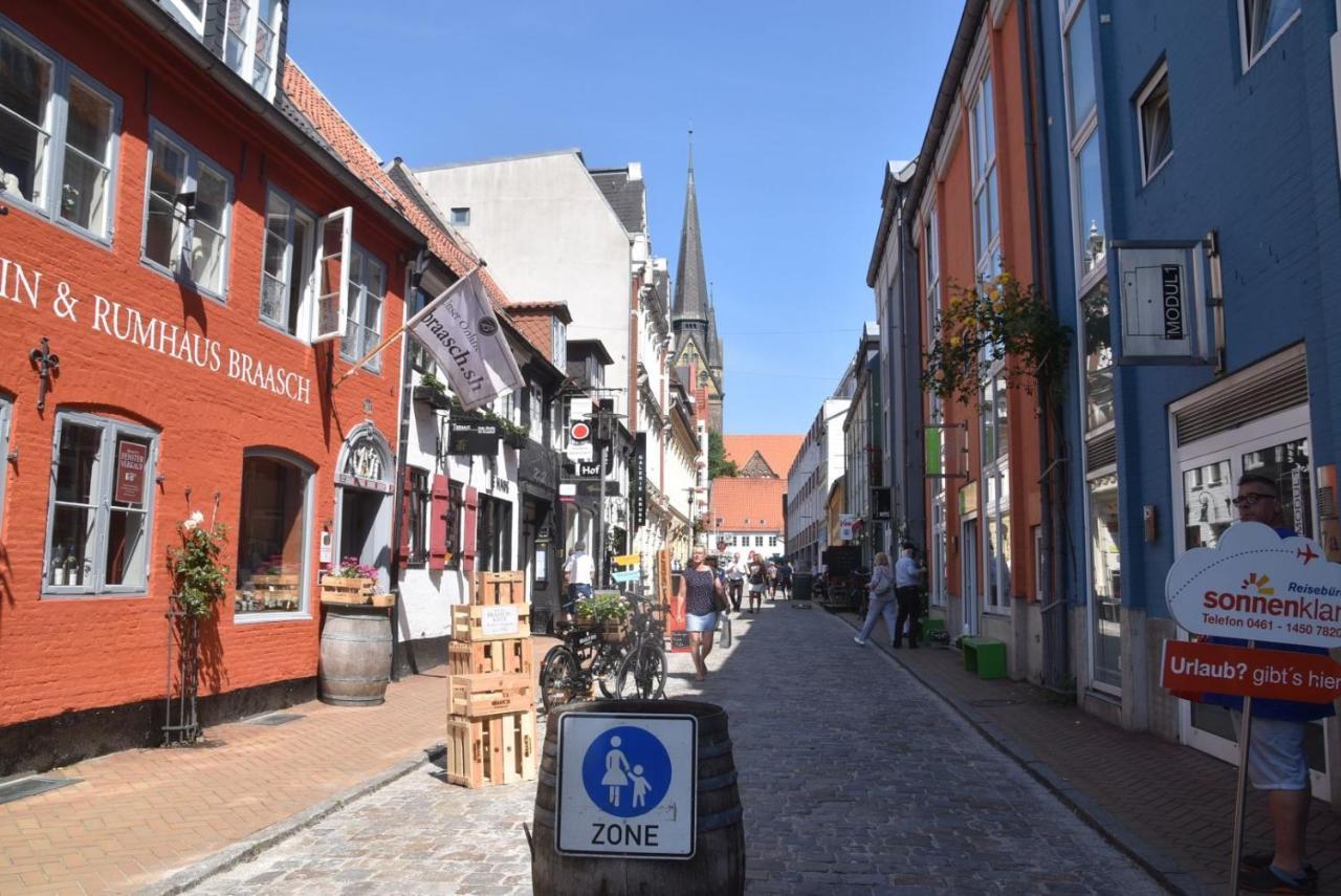 Fewo1846 - Im Sonnenhof - Komfortable 2-Zimmer-Wohnung Im Stadtzentrum Flensburg Exterior foto